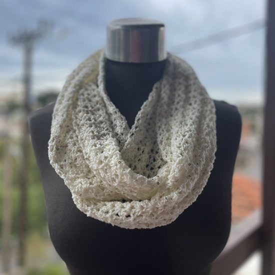Stardust Lace Neckwarmer 1